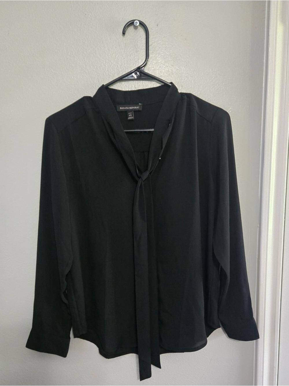 Banana Republic Black V-Neck Blouse